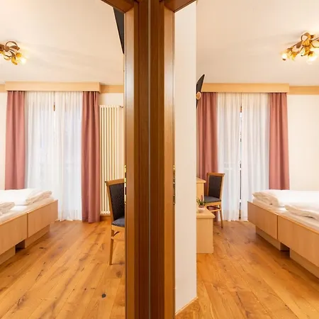 Pareda Hotel 4*
