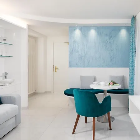 Pareda Hotel 4*