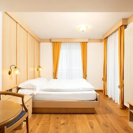 Pareda Hotel