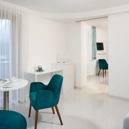 Hotel Pareda 4*
