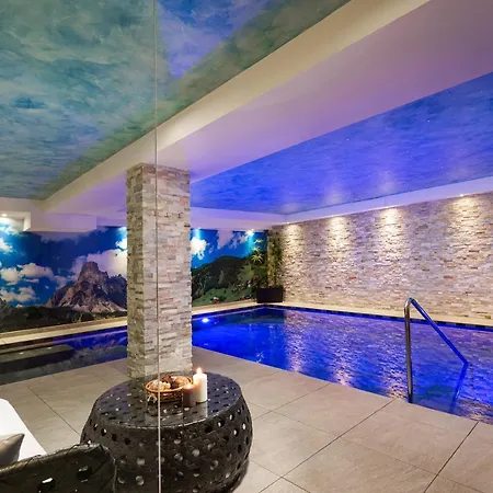 Hotel Pareda 4*